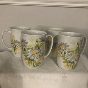 Fitz & Floyd Vintage Yellow White Daisy Flower Mugs Set Of 4